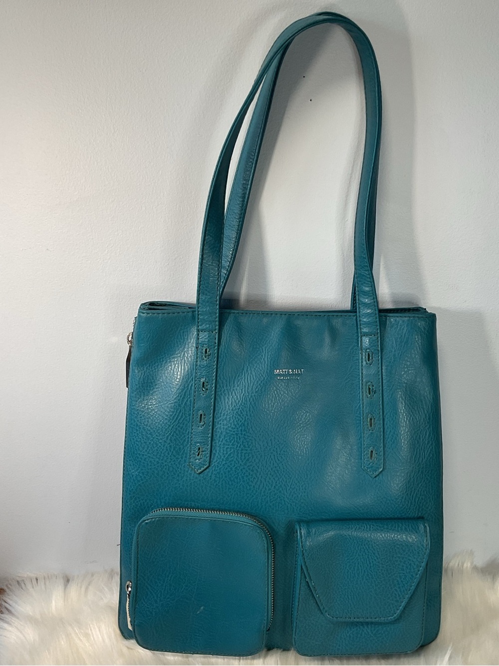 Matt & Nat Epea Shoulder Bag in Ocean.